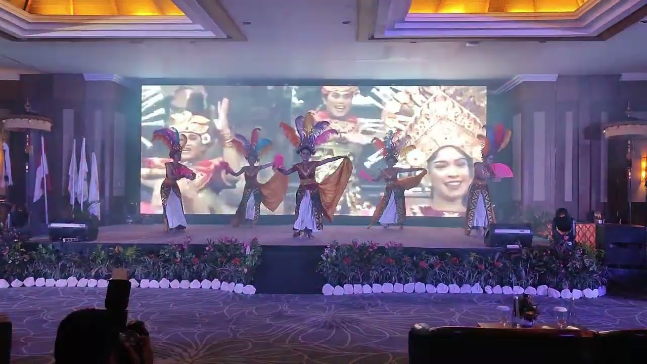 TARI KREASI NUSANTARA 