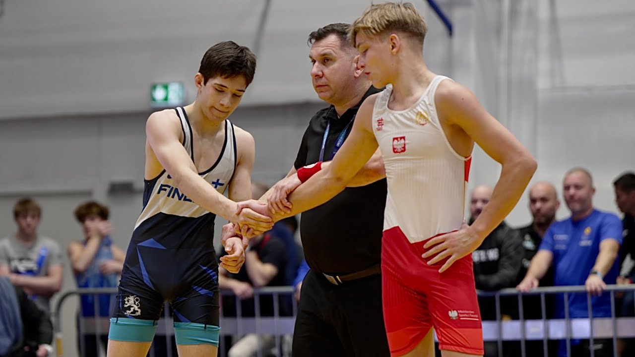 U15 Stanislaw Zoltowski (POL) vs Sultan Kusht (FIN) 57kg. Greco-roman boys wrestling tournament.