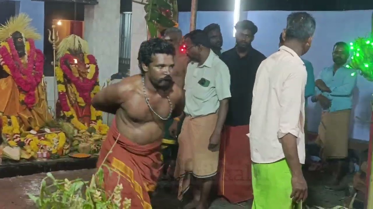 பேச்சி அம்மன் முண்ட சுவாமி ஆட்டம்