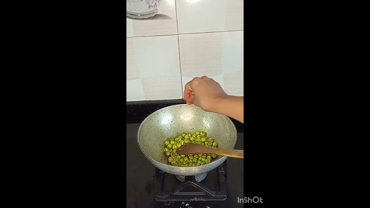 ఉష్టికాయలు పచ్చడి Turkey berry chutney. 🤤😋👌