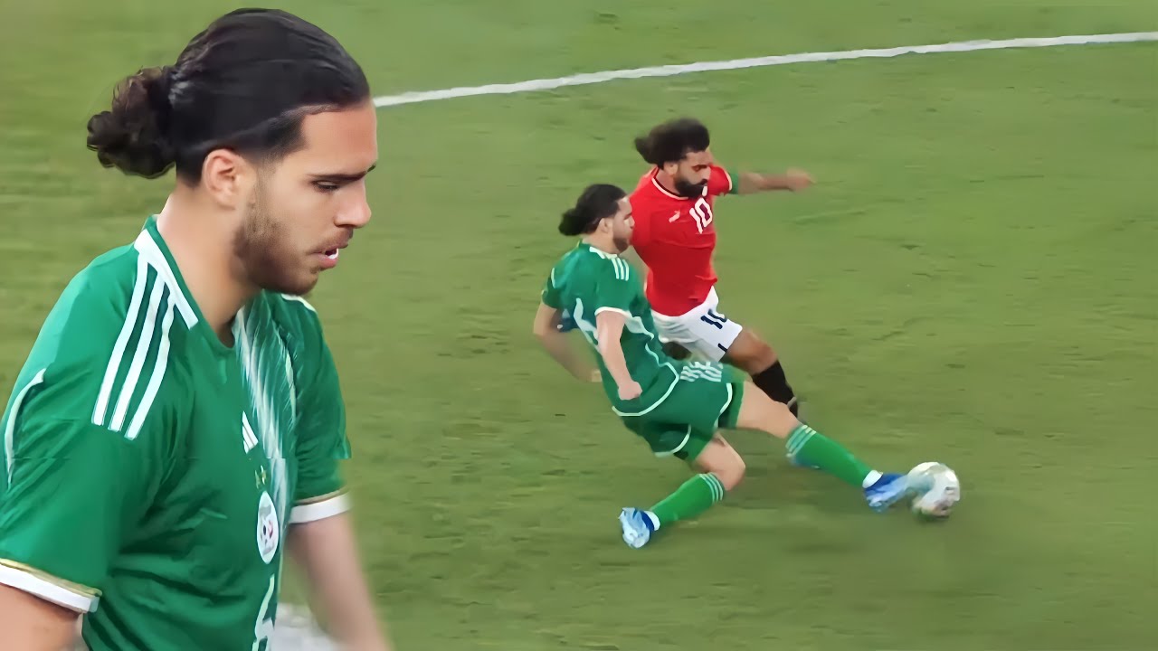 رامــز زروقــي كــان يكافــح وحيــدا⚡فــي وســط الميــدان !