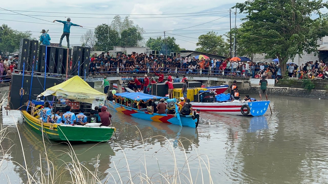 Acara Puncak Nyadran Balongdowo Sidoarjo Semua Sound Horeg Melewati Jembatan Keramat ‼️