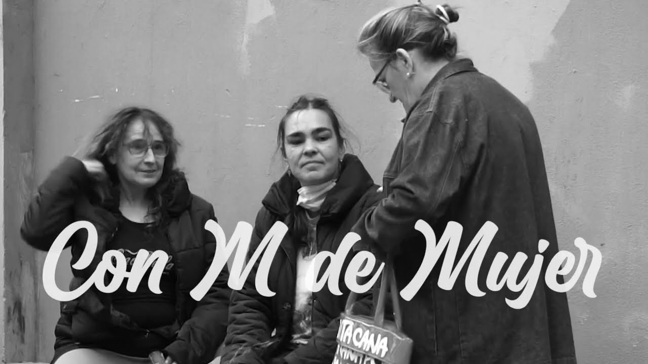 Con M de Mujer
