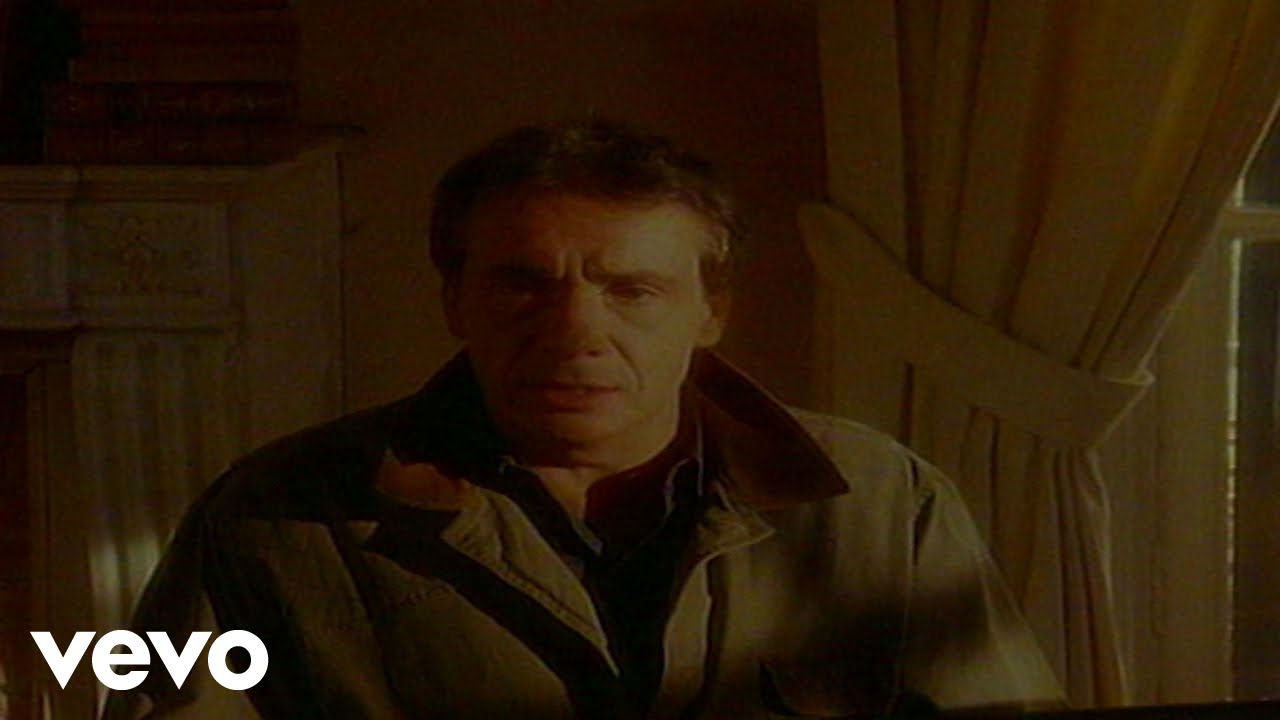 Michel Sardou - Le privilège (Clip Officiel)