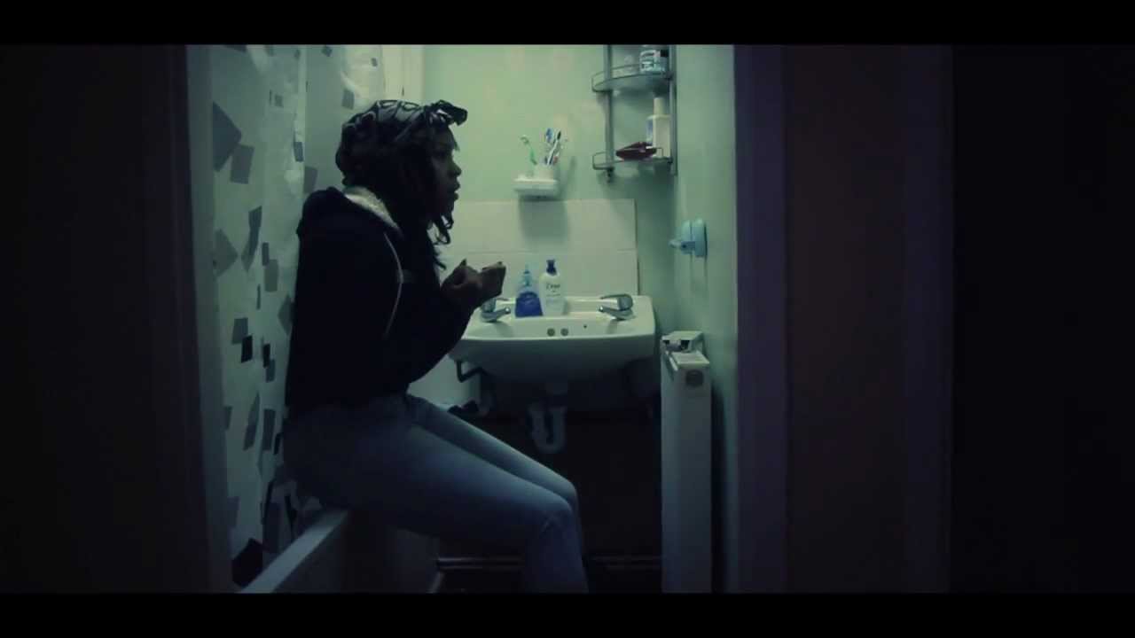 Young Kingz (Fari & Zei) - Mama Don't Cry
