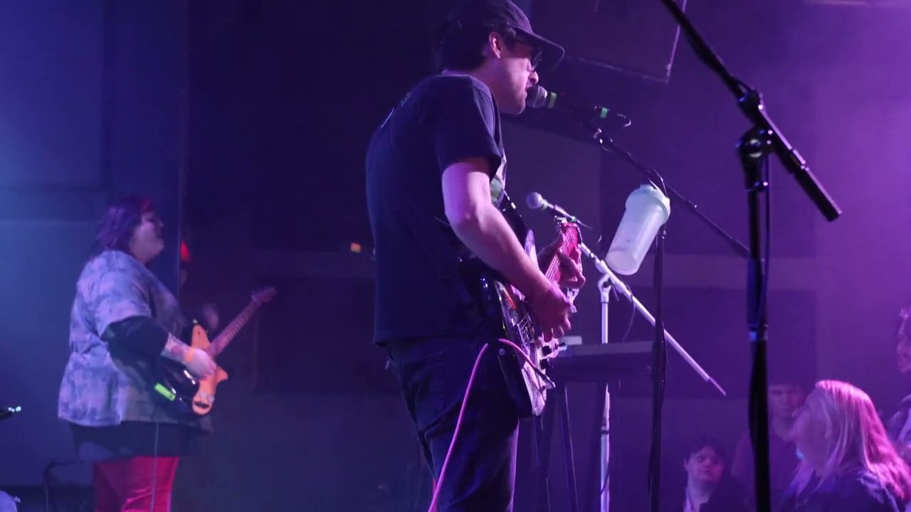 SUMMERBRUISE - 28.11.25 (концерт в HI-FI)