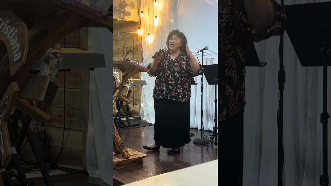 De tu será mi alabanza:salmista Ana Ginez. No tenemos los derechos de la música.