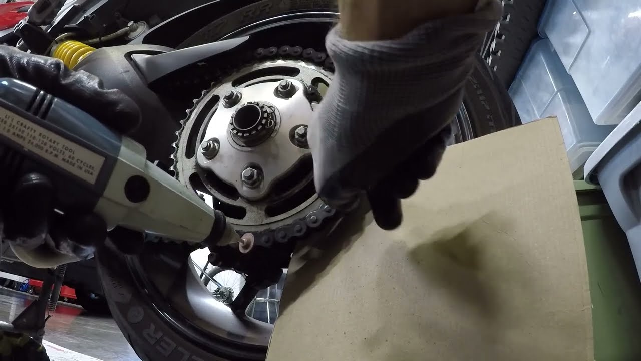 Ducati Hyperstrada / Hypermotard 821 - New Chain and Quick-Change Sprockets Install Part 2 of 6