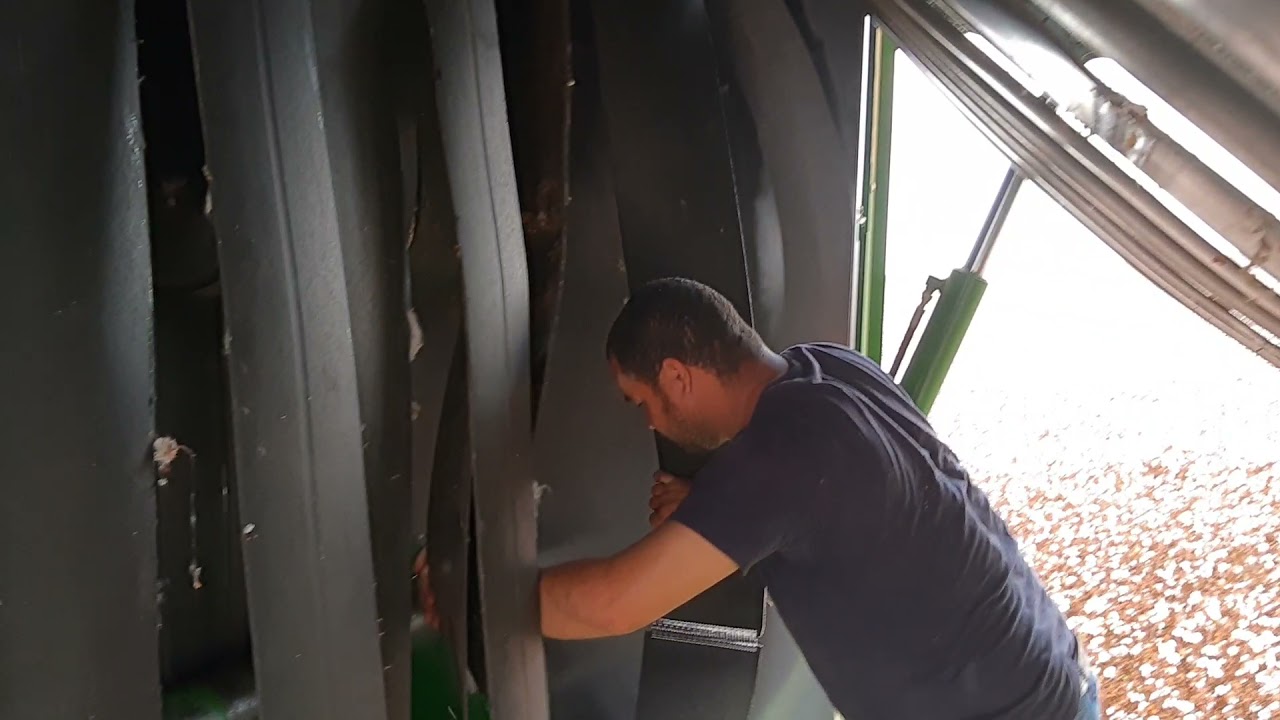 fazendo limpeza das correias da cp690 pra iniciar um dia de coilheta de algodão