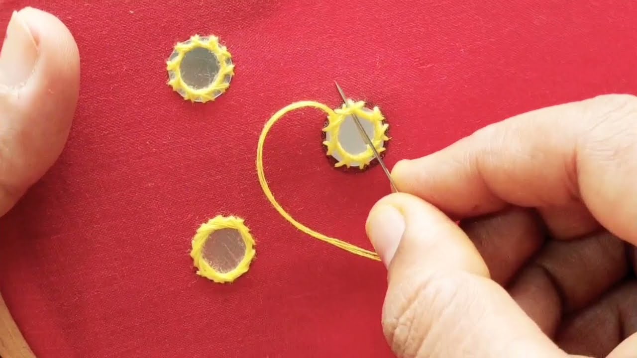 కాడకుట్టుతో అద్దాలు ఎలాకుట్టాలి / allover mirror work handembroidary at home / SRI RADHIKA CREATIONS