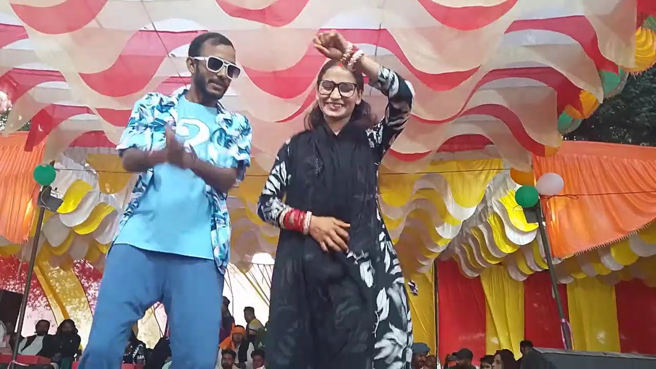 चिरकुट बाबा के मन पसंद गीत सॉन्ग देखिए कितना अच्छा डांस चिरकुट बाबा किए हैं कमेंट में बताइए आप लोग