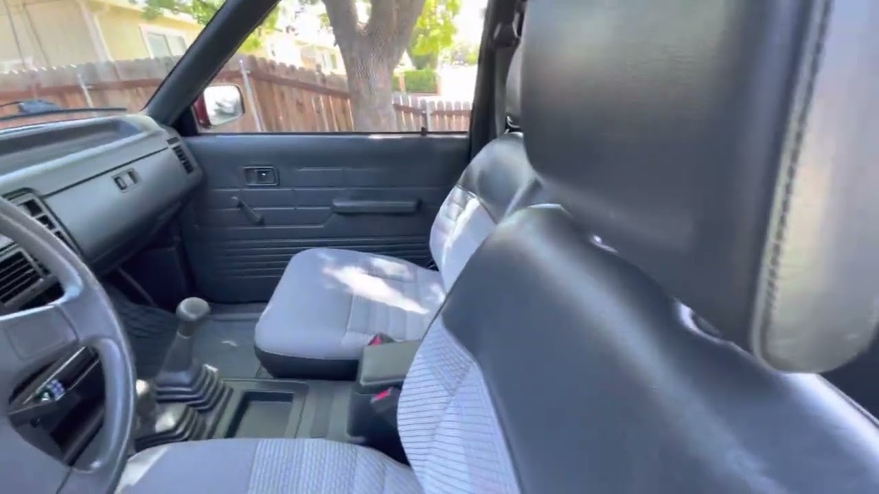 1992 Mazda B2600i 4x4 Interior