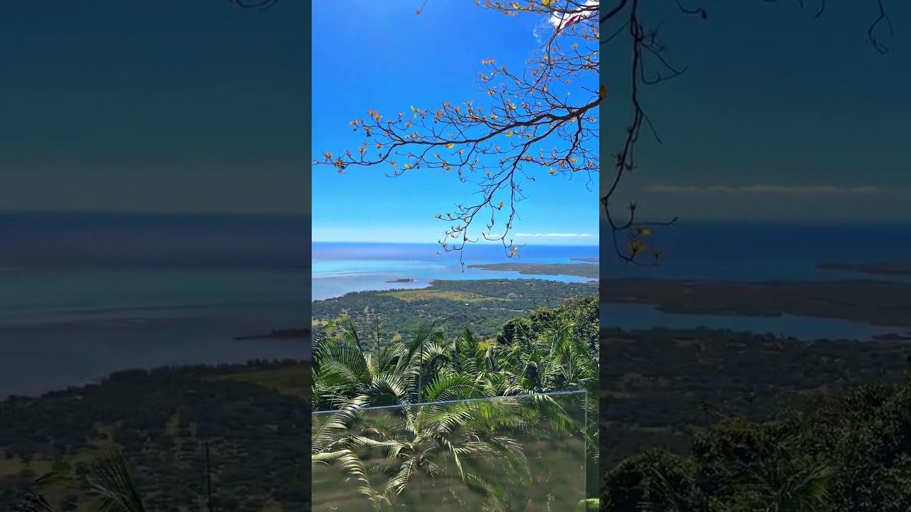 Menikmati indahnya gunung dan langit yang biru dengan musik koplo.⛰️