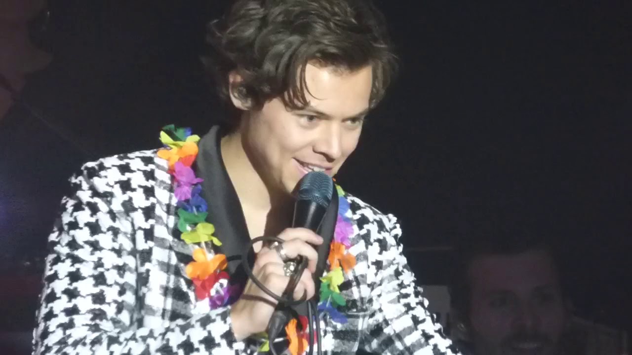 Harry Styles: Has everyone eaten? Is everyone fine?, Barcelona, 30th March 2018