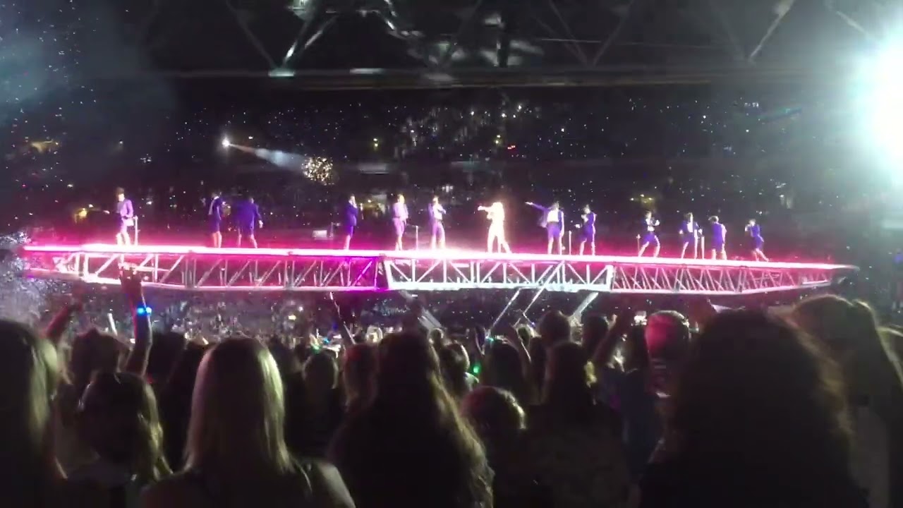 1989 World Tour Finale - Shake It Off - Brisbane Australia @TaylorSwift @TaylorNation