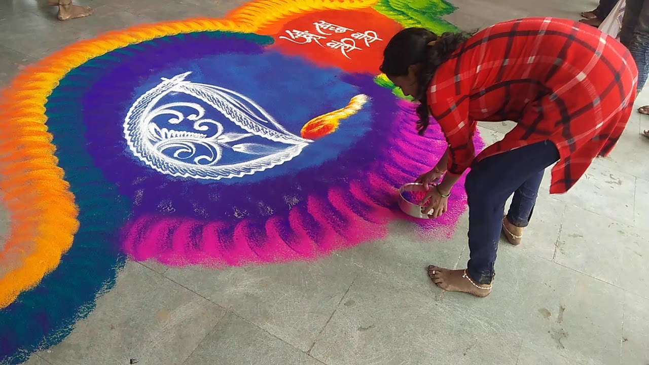 आठवण वारीच्या वाटेवरची 2019  माऊलींचे नीरा स्तान त्या वेळी साकारलेली खास रांगोळी (fastest rangoli )