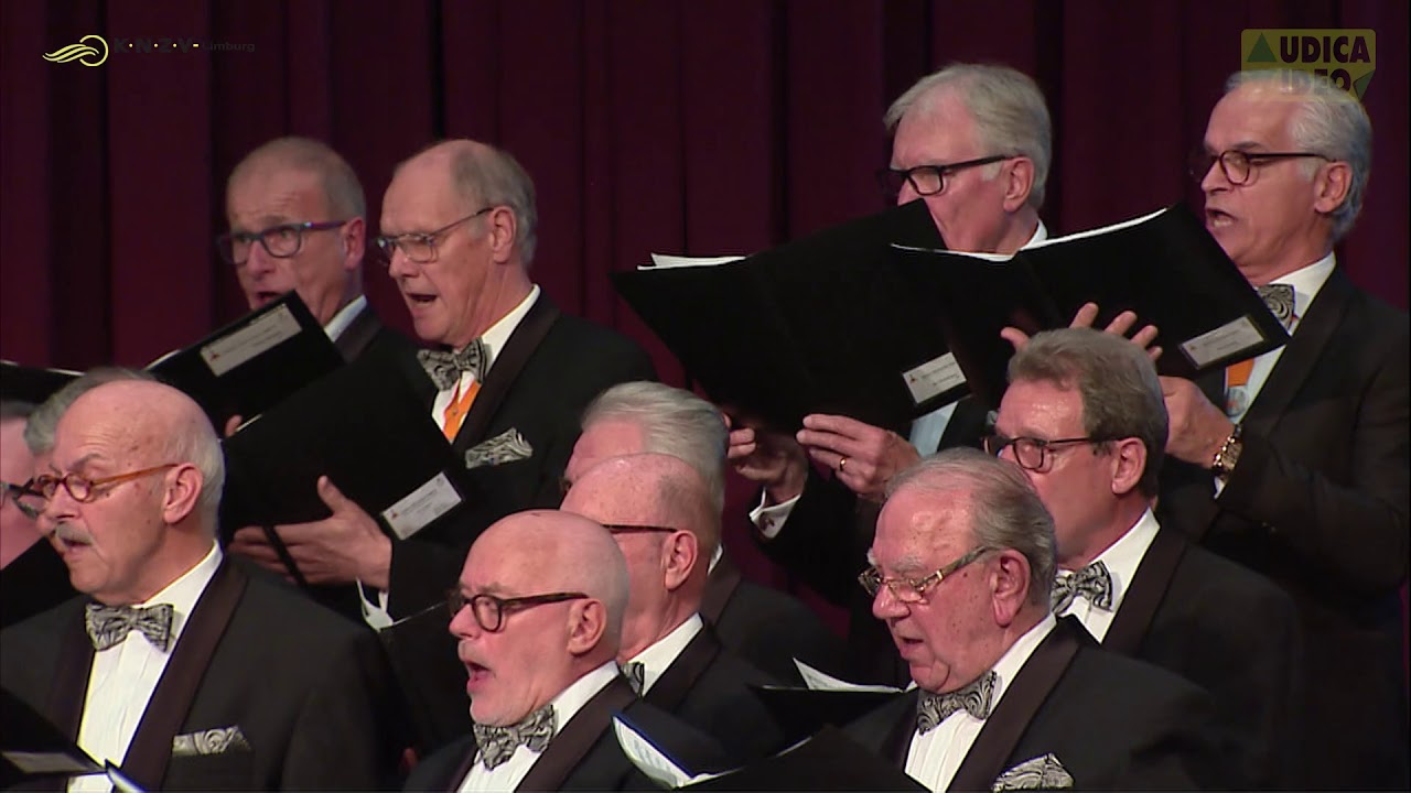 11 3 Mannenkoor Mignon Geleen Près du fleuve ètranger