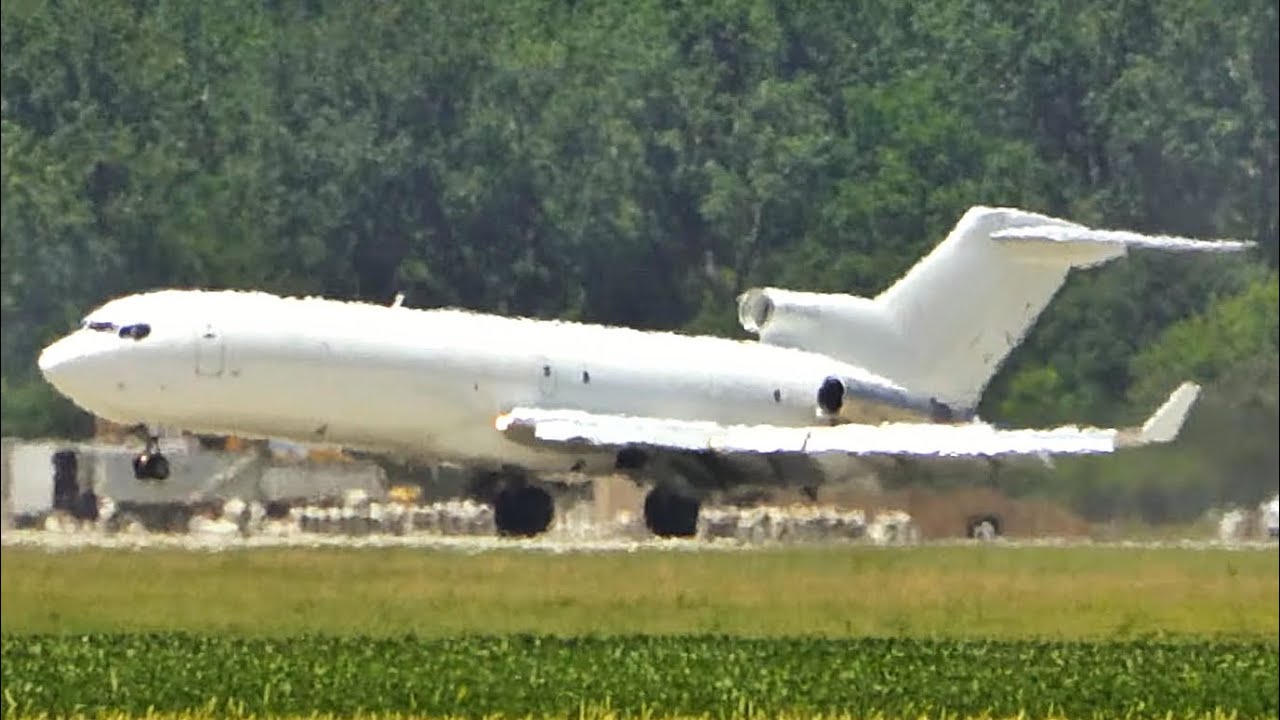 Kalitta Charters II B727-224(F) [N725CK] Landing w/Loud Reverse | Willow Run Airport