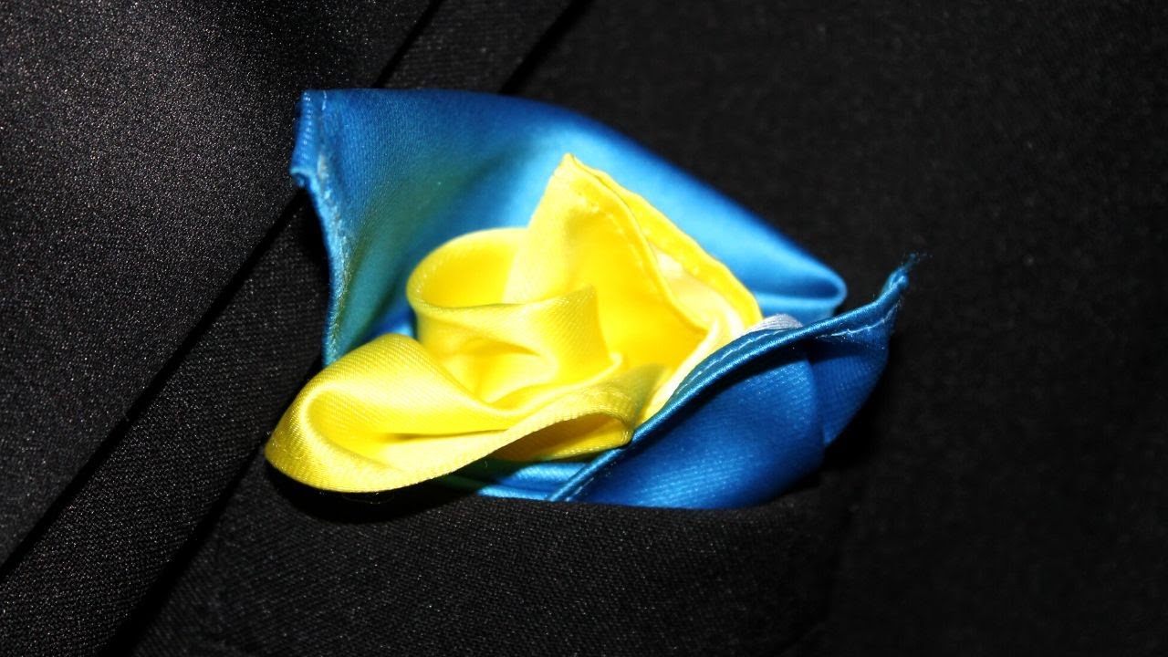How to Fold a Pocket Square - Rose Fold with two Squares