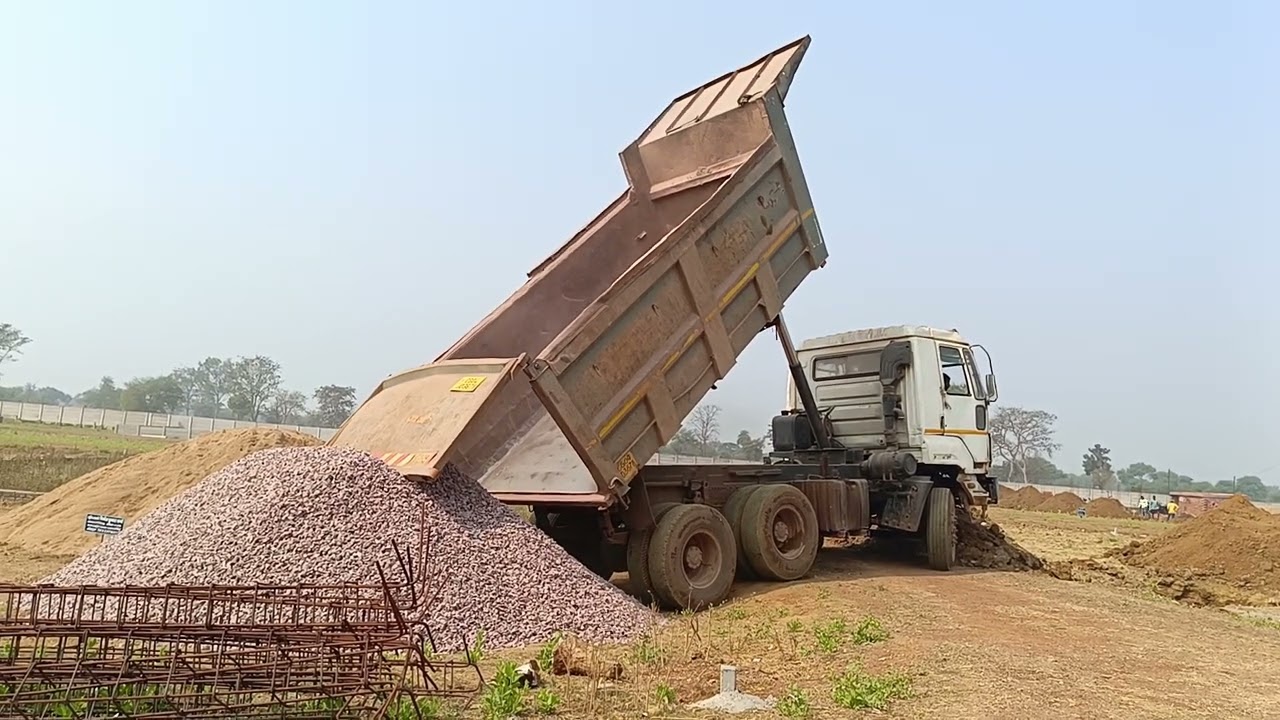Truck unloading 