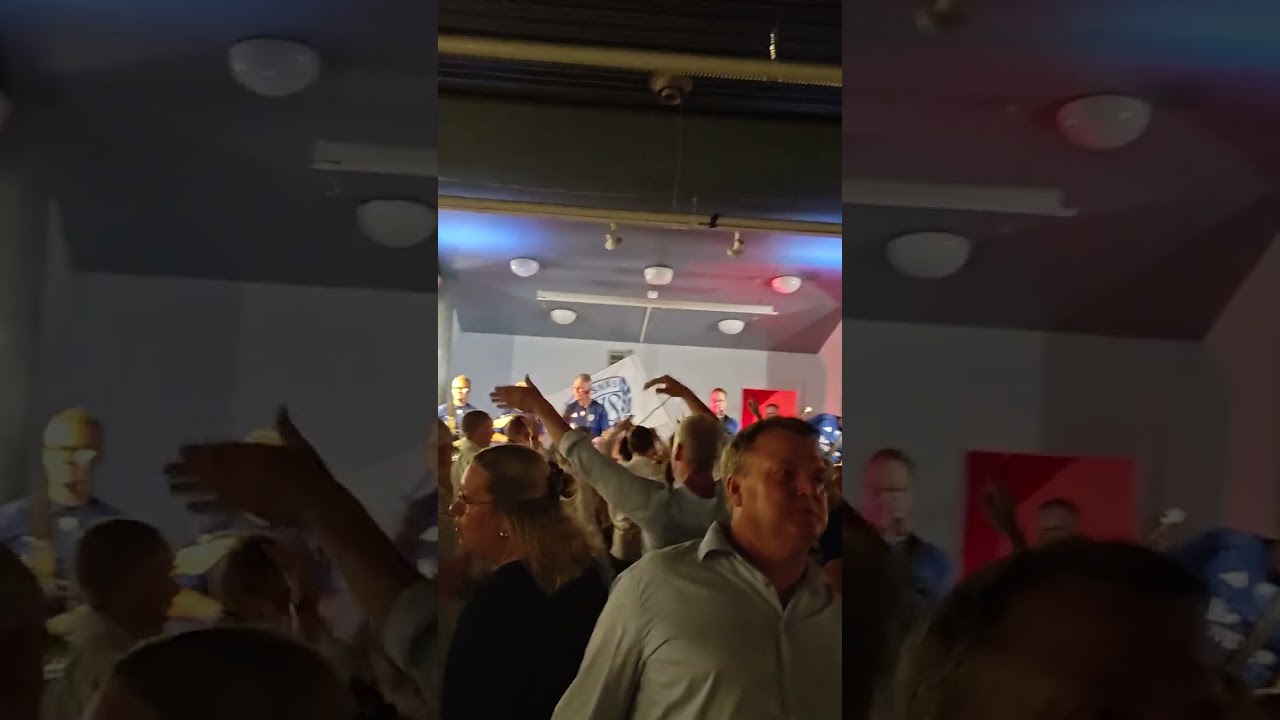 eBand Folkets Park Tomelilla 2024 09 07 Joddla med Siv låt