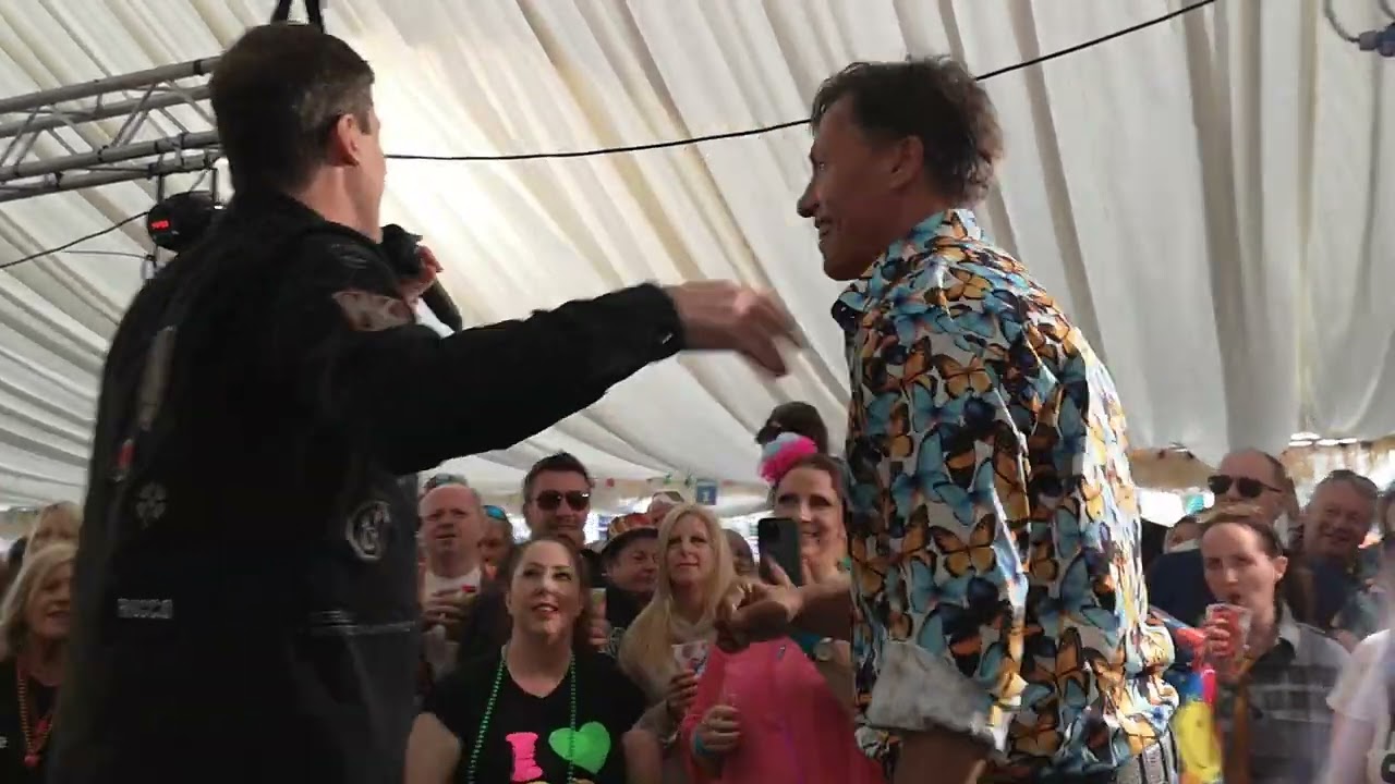 Nathan Moore in VIP at Let's Rock The Moor with guest singer & Worlds Apart band mate Steve Hart ❤️