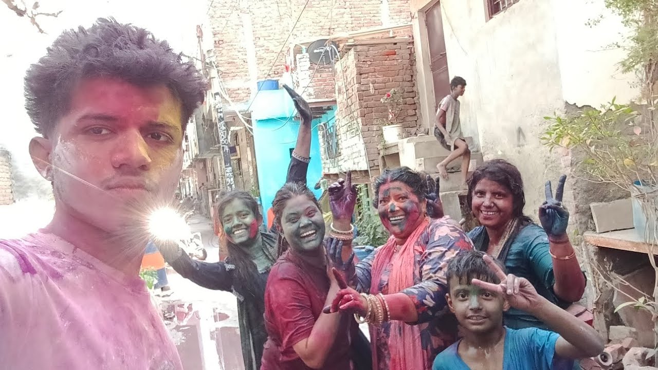 Holiday Holi 🫟🎊 maja aagyya aaj ki Holi me🎊💐#holi #happy #holi #trendigholi