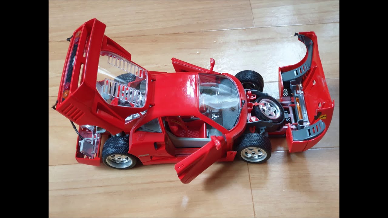 FERRARI F40 Burago 1:18 Scale