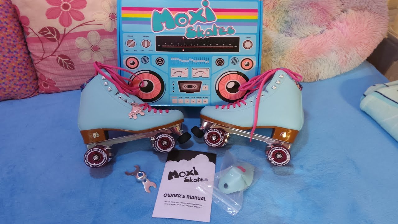 Moxi Beach Bunny Unboxing & Initial Review (Roller Skating Over 50) #moxiskates #review #moxibb