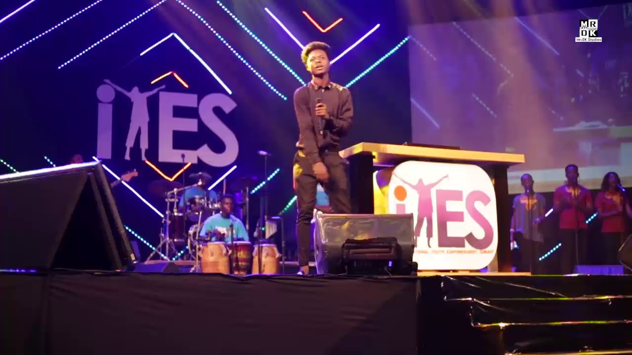 Samuel Osei Bonsu performing at iYESGH 2018