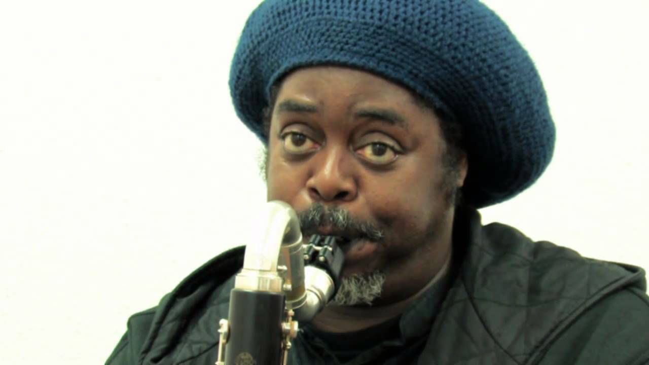 Privilege Bassklarinette gespielt von Courtney Pine