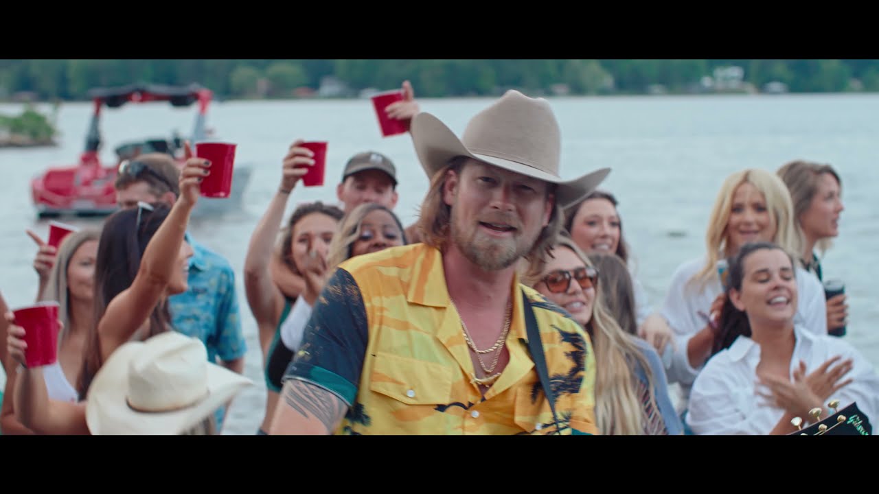 Brian Kelley - Sunburnt, Barefoot & In Love (Official Music Video)