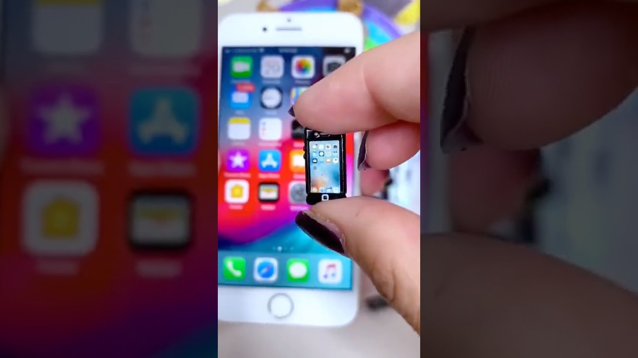 Mini vs Real Size!! iPhone School Random Things! What’s inside your backpack? 🎒 