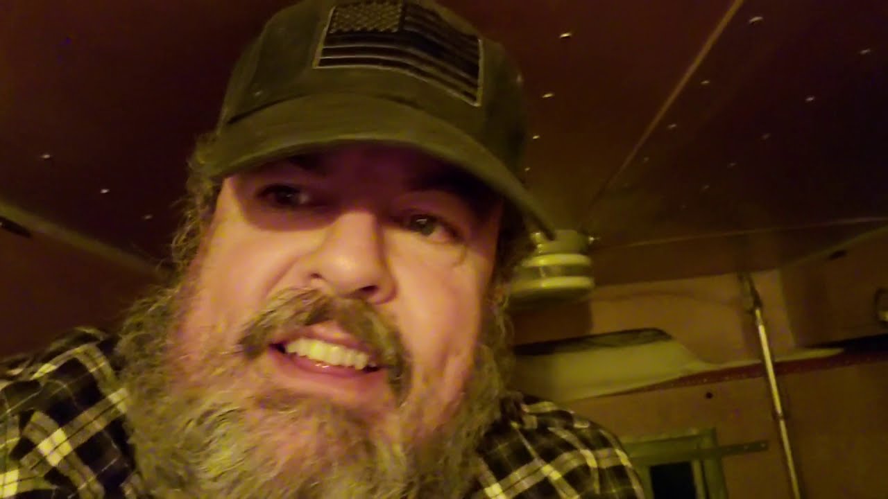 Alaskan Camper - Stealth Camping with the top