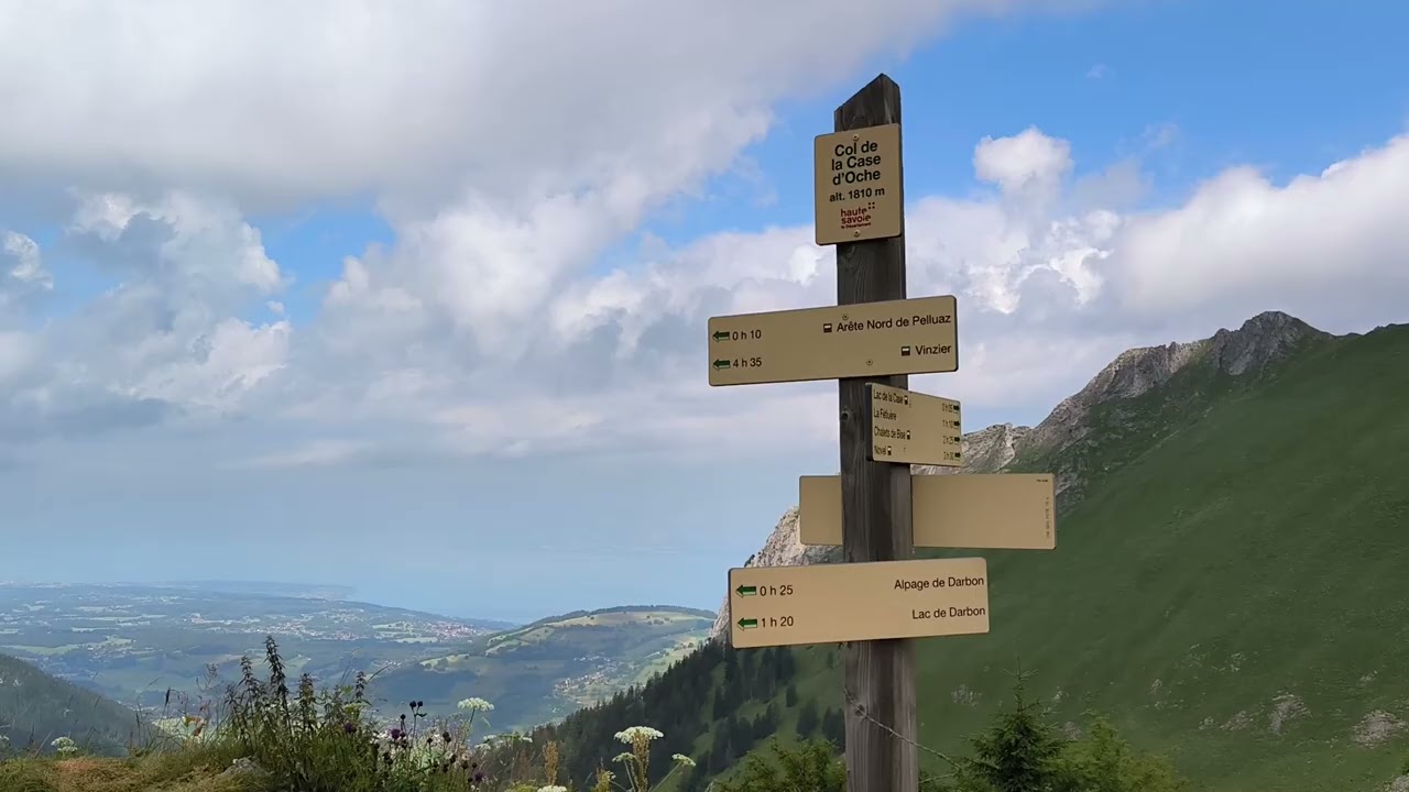 Col de la Case d'Oche et l'ar&ecirc;te Nord de Pelluaz - 74 - Rando