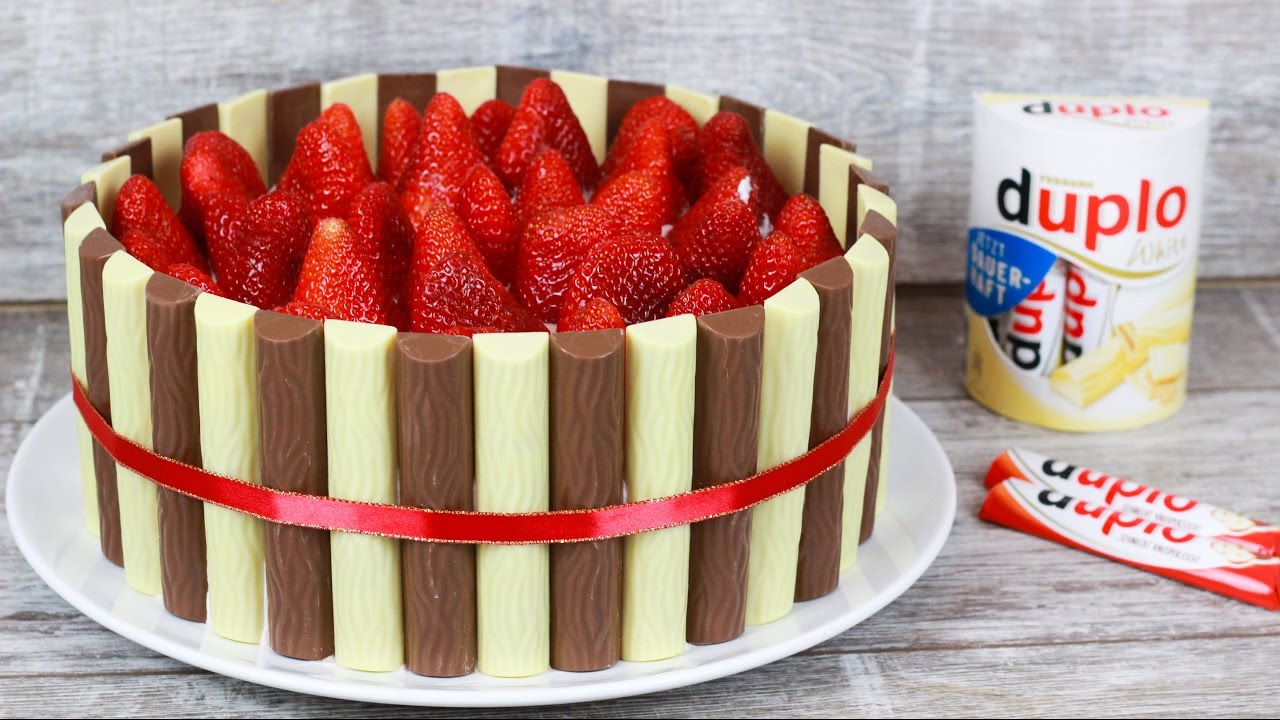 Duplo Torte mit Erdbeeren f&uuml;r den Muttertag - Duplotorte / Erdbeertorte