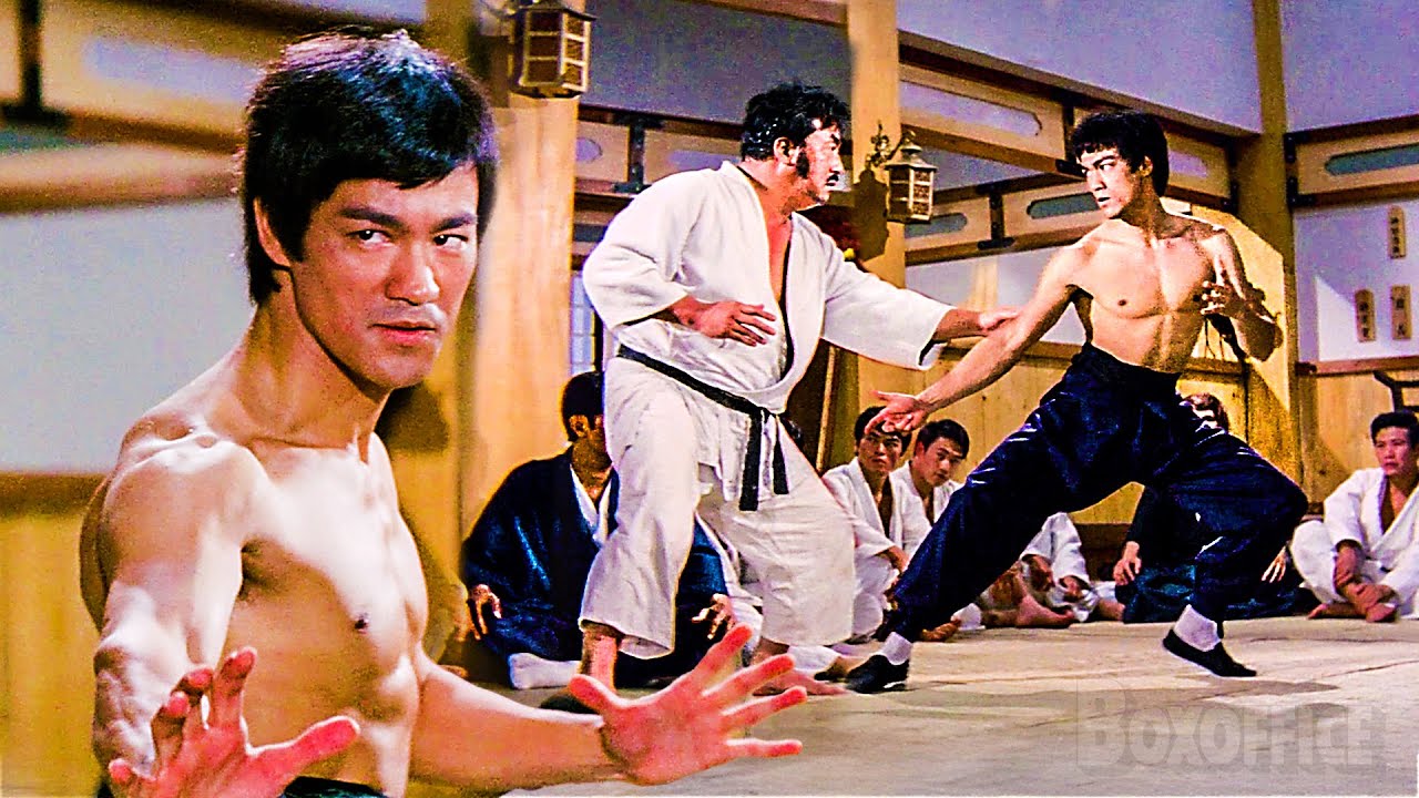 Bruce Lee humiliates a Karate master