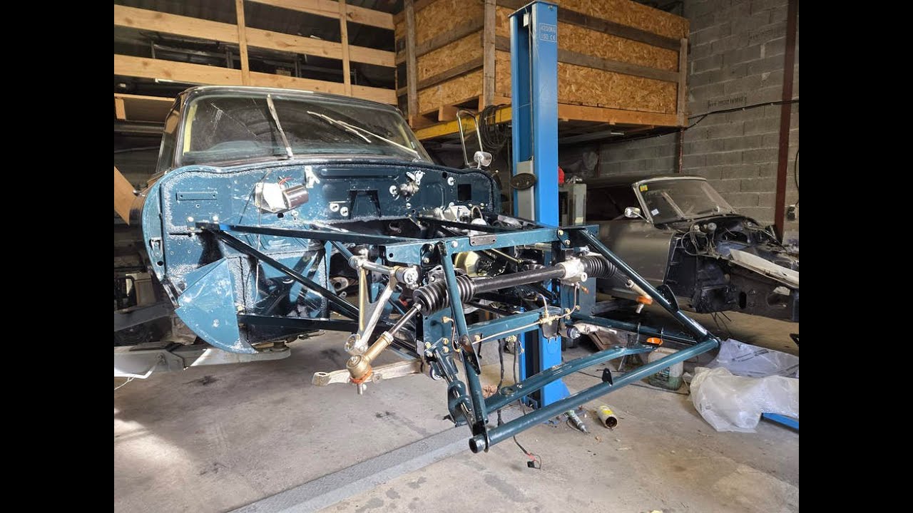 Мой Jaguar E-Type Series 2 4.2L 1969 года, цвет British Racing Green. Реставрация, подлежащая зав...