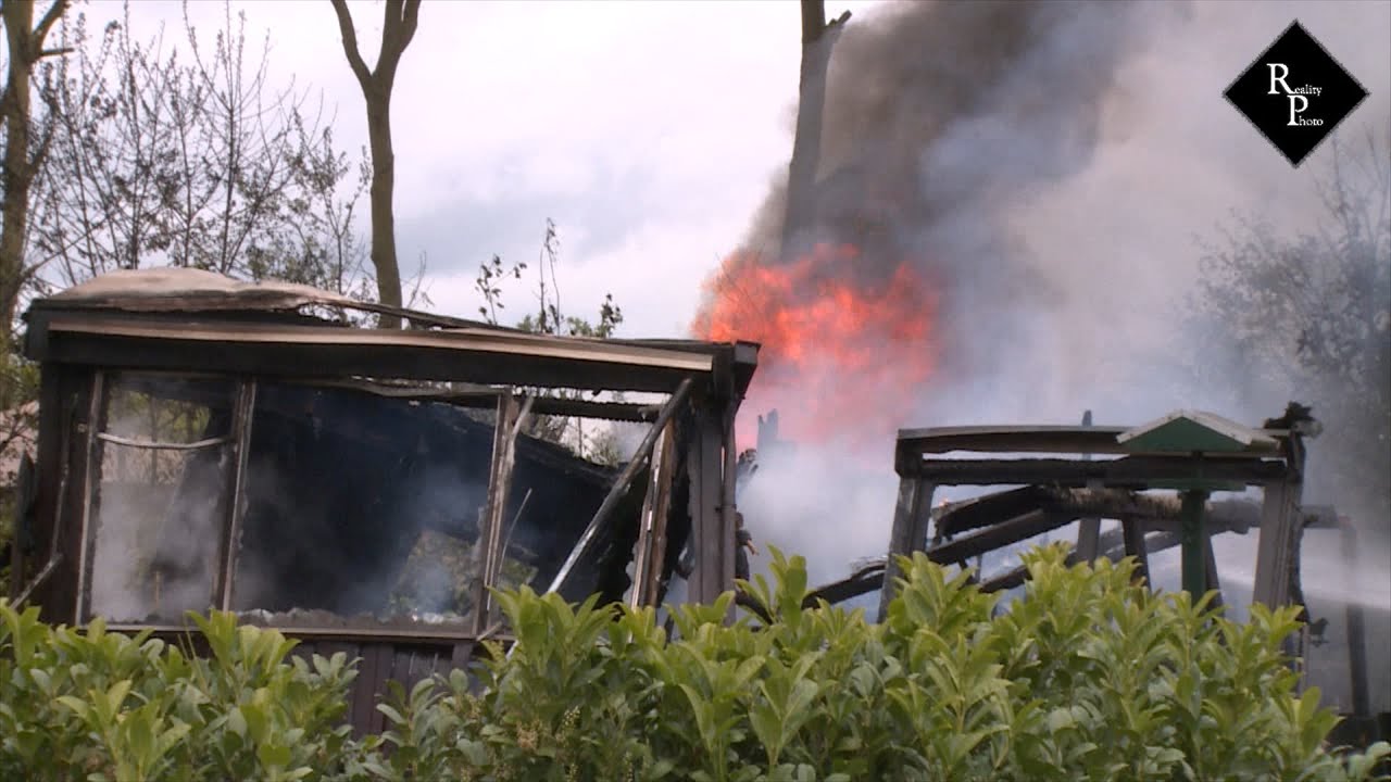 Uitslaande brand in chalet Toppark De Leuvert Loverensestraat Cromvoirt