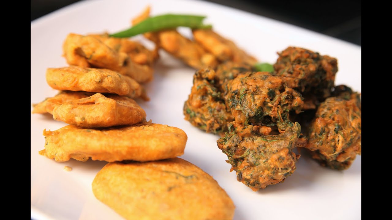Home-Made Potato And Methi Bhajjiya/Aloo And Methi Pakora (Potato And Fenugreek Crisps) By Archana