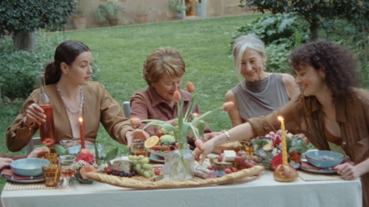 LA FAMILLE, a film by PDPAOLA