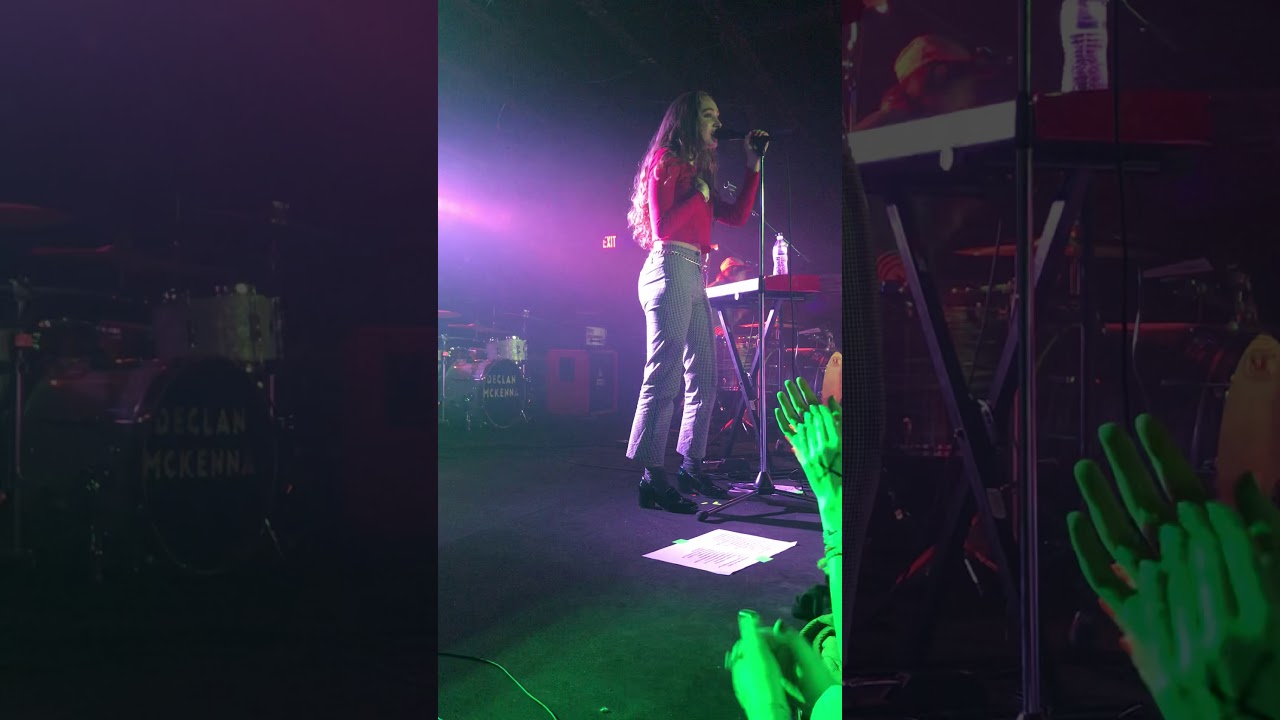 Dreams (Cranberries Cover) - Chappell Roan LIVE @ The Black Sheep