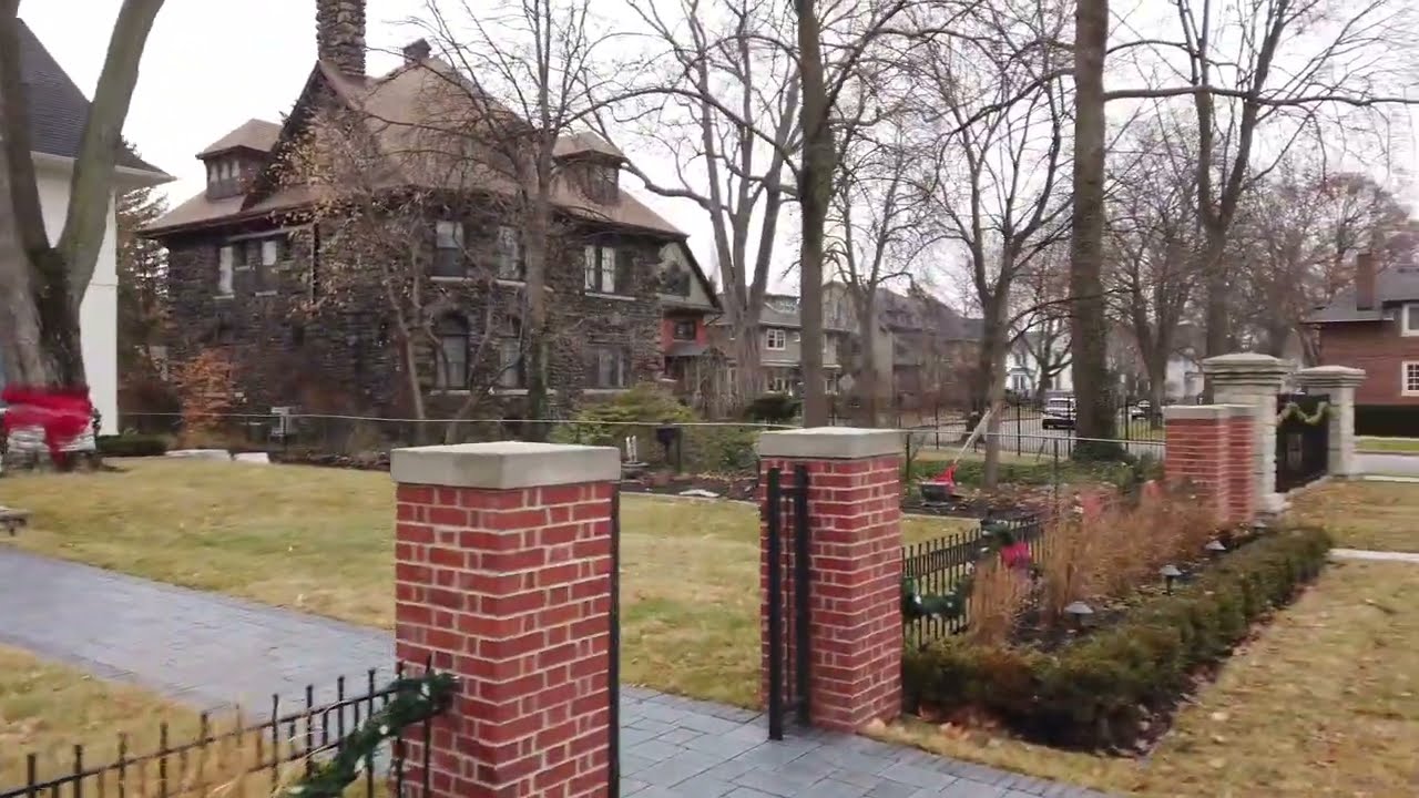 Exploring Windsor&rsquo;s Hidden Gem: Willistead Park & Historic Mansions Walk
