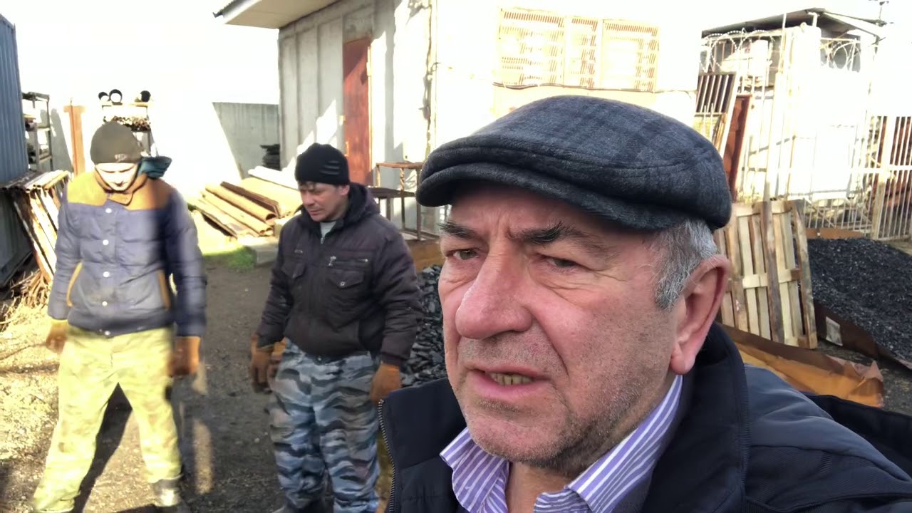 Малая механизация при укладке дорожных бордюров
