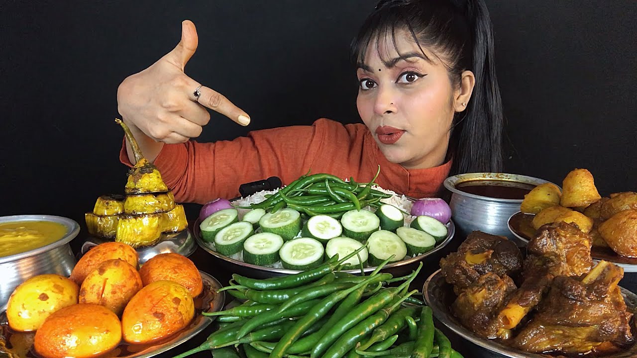 EATING ASMR MUTTON CURRY RICE EGG CURRY ALOO CURRY DAAL GREEN CHILLI 🌶 GRAVY BHAJA | INDIAN MUKBANG