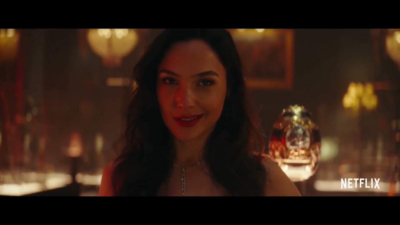 RED NOTICE 2021 x FIGHT SCENE, THE HANDCUFFS!