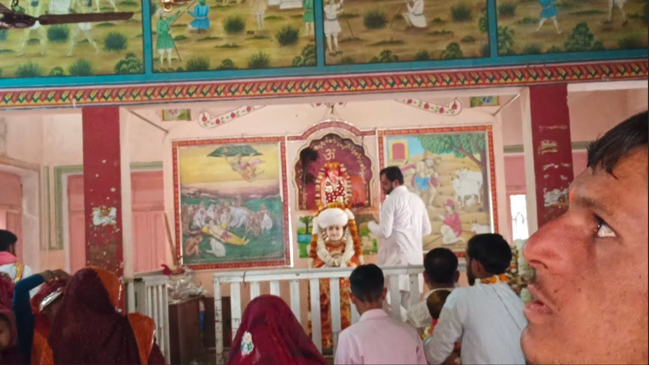 आज हनुमान जी के मंदिर में गए@souravjvlogs @MRINDIANHACKER @CrazyXYZ @pawansahu777 @MrBeast 