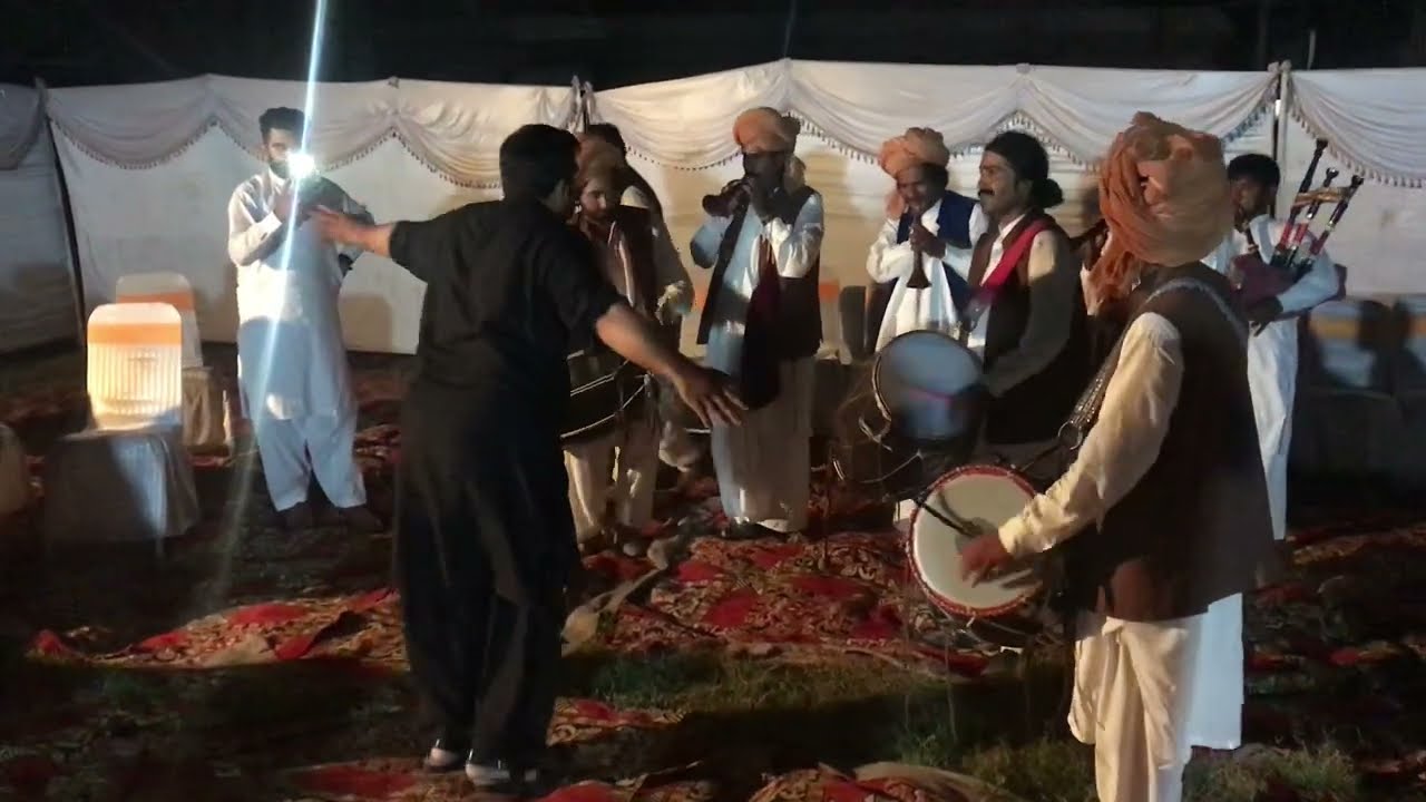 sajni tery payar main ham sari sari rat jaagy. bari sultan dhol party