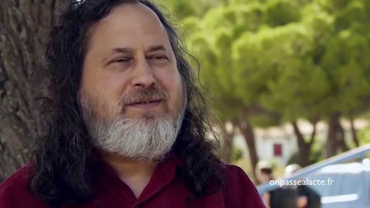 Richard Stallman est &agrave; l'origine des logiciels libres (version courte)