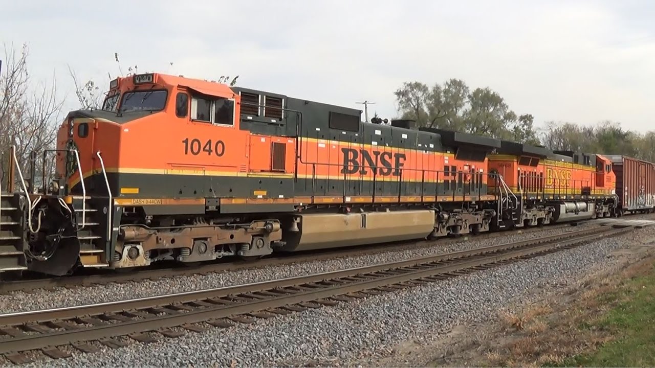 Radio Chatter About BNSF Freight Train with Car Defect